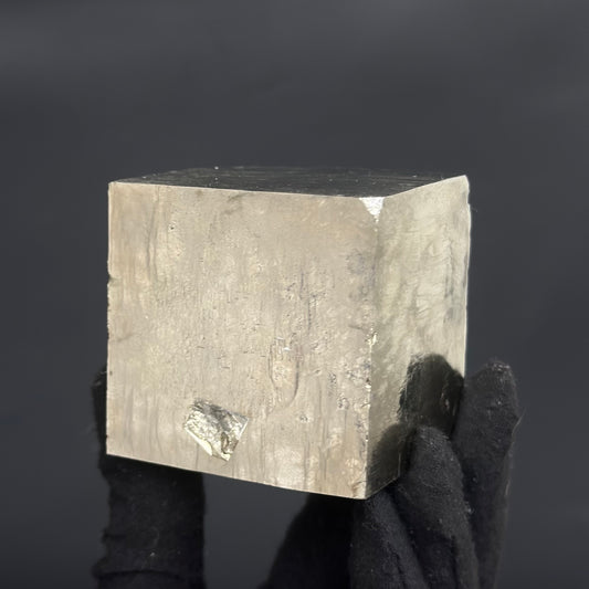 *Single Cube Pyrite Specimen from Mina Ampliación A Victoria, Navajún, Spain.