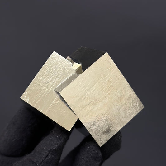 Genuine Intergrown from Mina Ampliación A Victoria, Navajún, Spain.