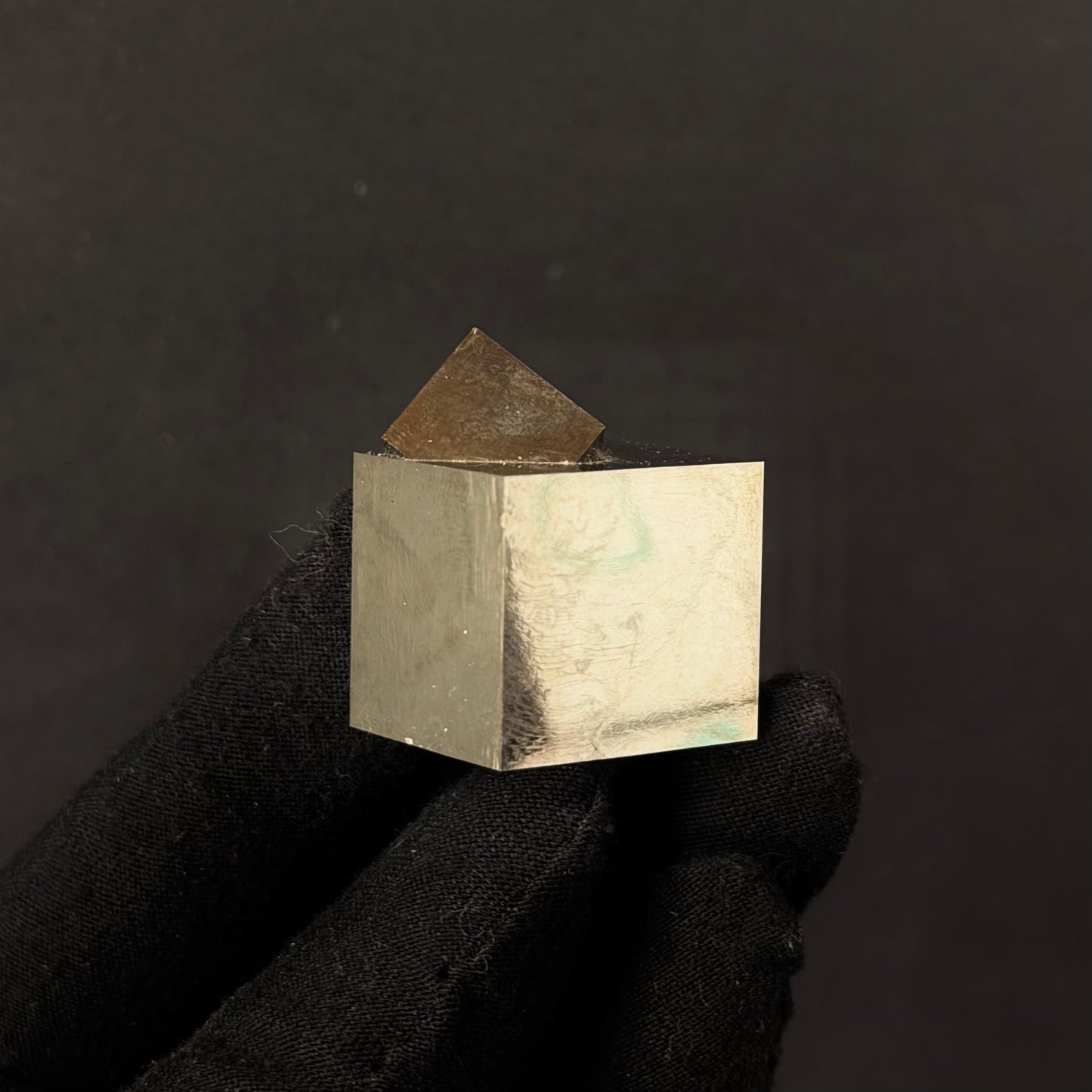 *Perfect Intergrown Pyrite Cubes Specimen from Mina Ampliación A Victoria, Navajún, Spain.