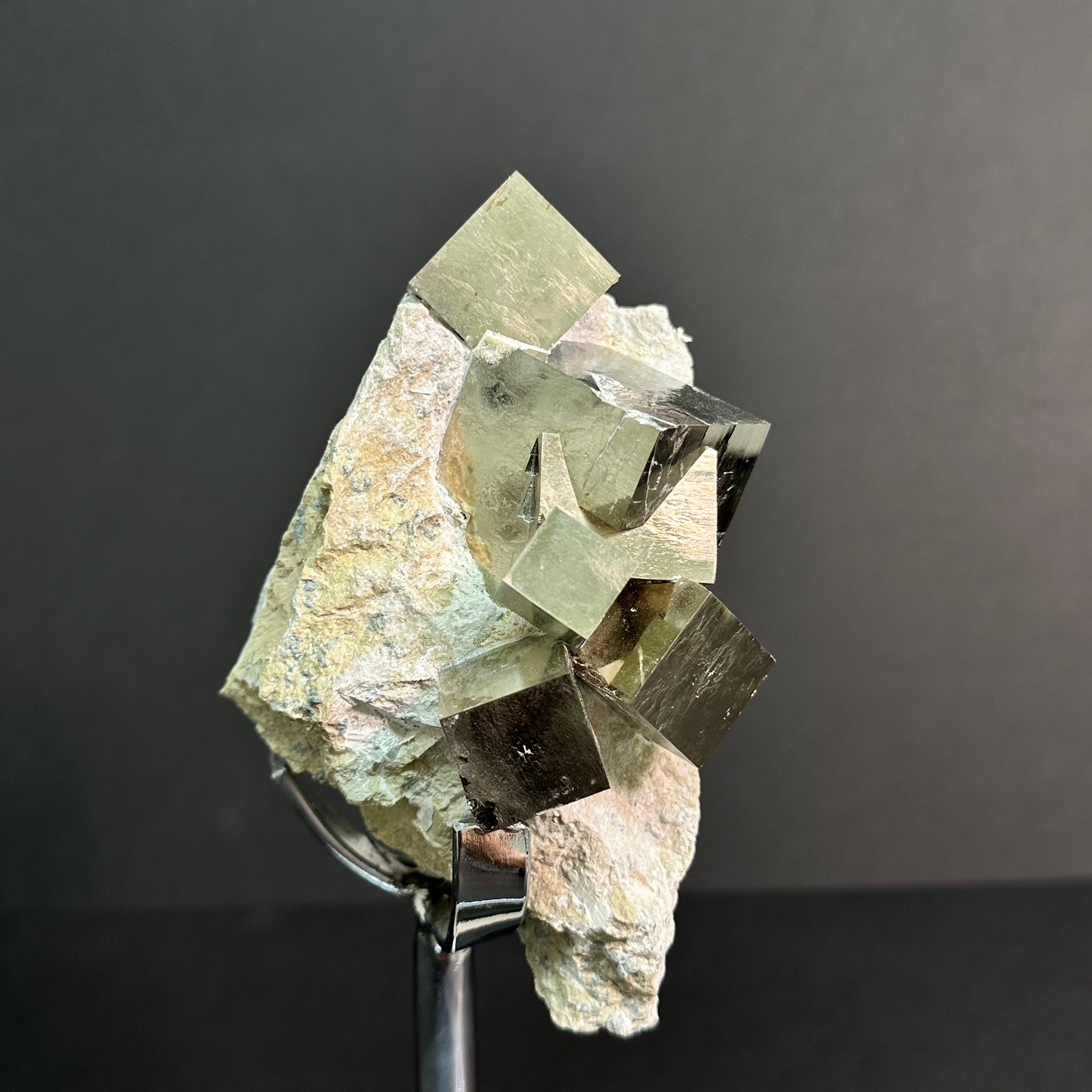Intergrown Specimen on Matrix from Mina Ampliación A Victoria, Navajún, Spain