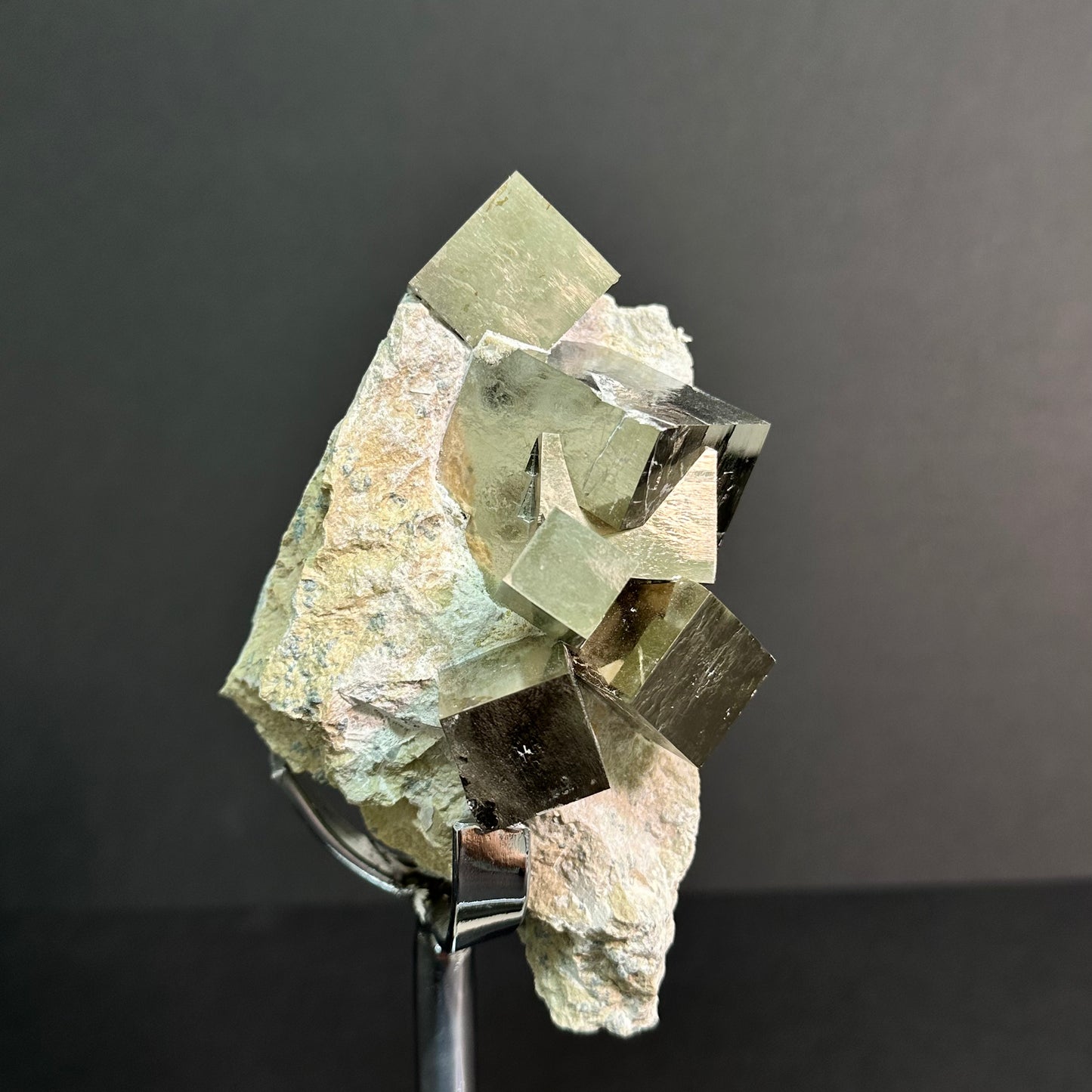 Intergrown Specimen on Matrix from Mina Ampliación A Victoria, Navajún, Spain